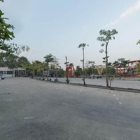 Urbanview Hotel Cianjur City Park By Reddoorz Экстерьер фото