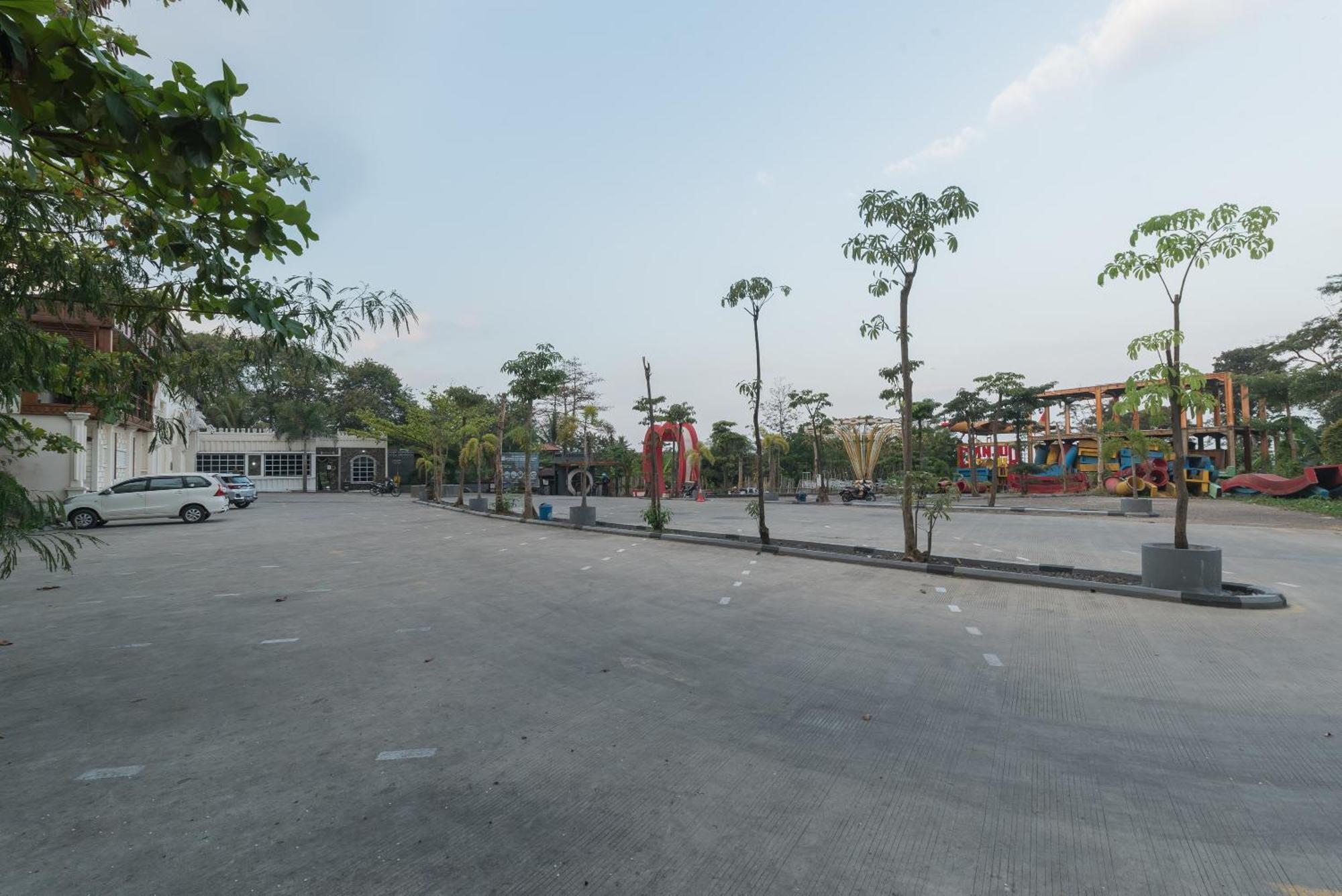 Urbanview Hotel Cianjur City Park By Reddoorz Экстерьер фото