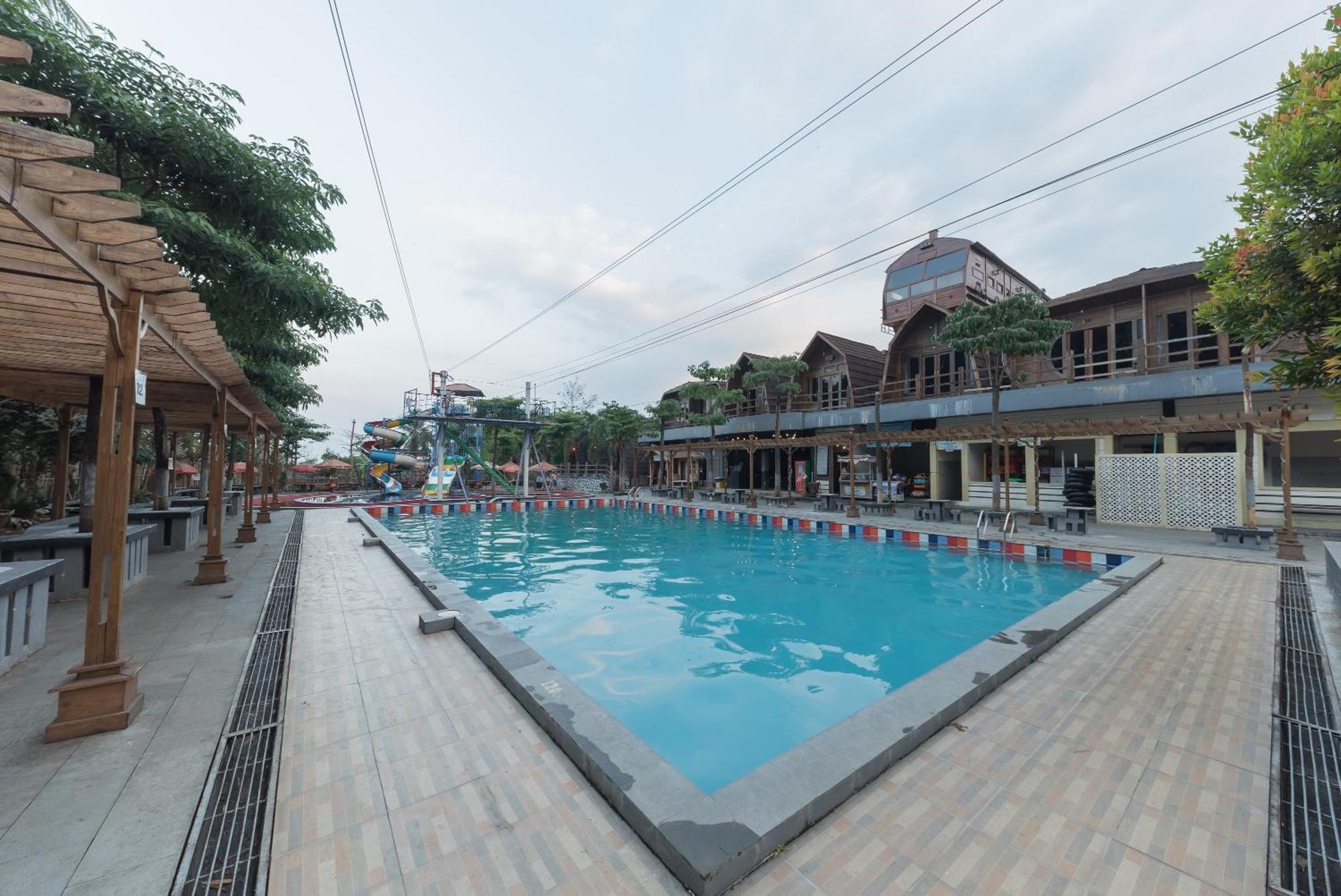 Urbanview Hotel Cianjur City Park By Reddoorz Экстерьер фото