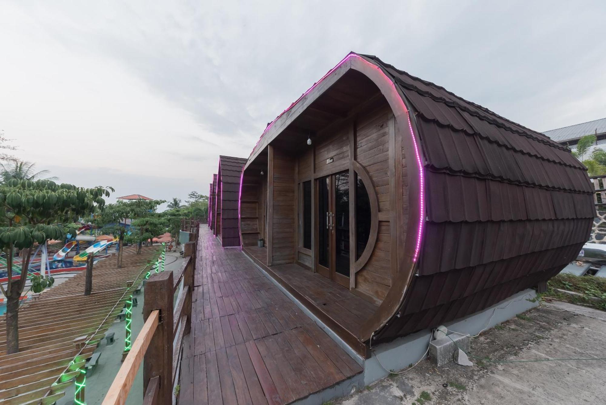 Urbanview Hotel Cianjur City Park By Reddoorz Экстерьер фото