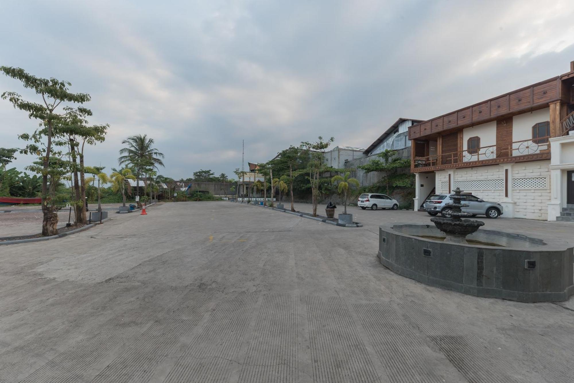Urbanview Hotel Cianjur City Park By Reddoorz Экстерьер фото